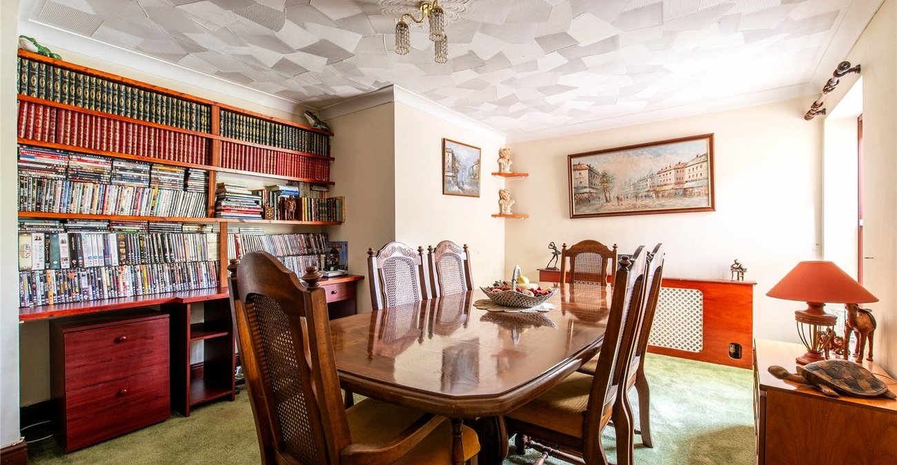 4 bedroom bungalow for sale in Maidstone | Robinson Michael & Jackson