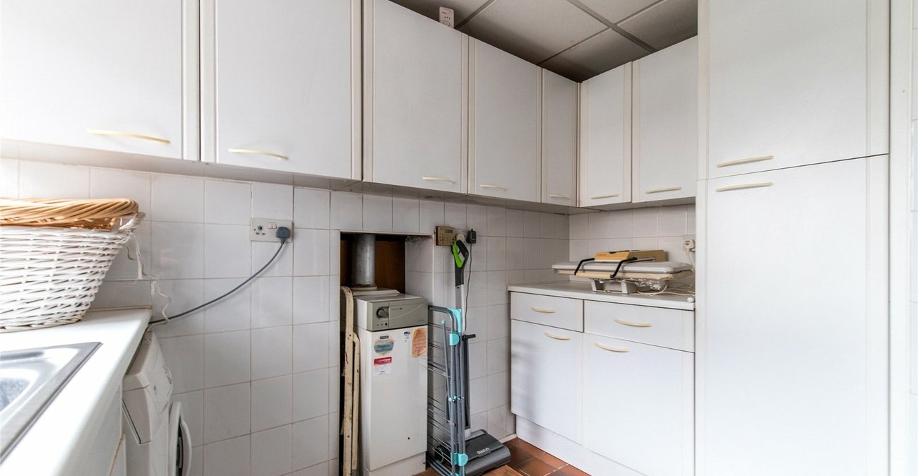 4 bedroom bungalow for sale in Maidstone | Robinson Michael & Jackson