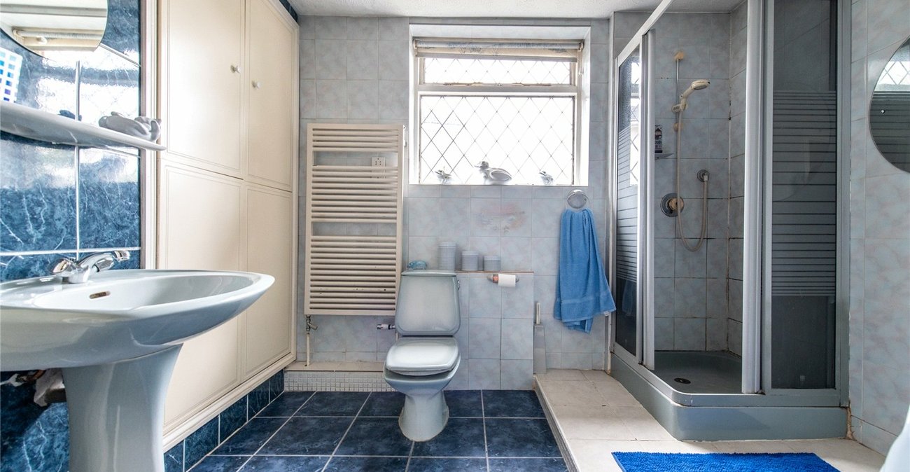 4 bedroom bungalow for sale in Maidstone | Robinson Michael & Jackson