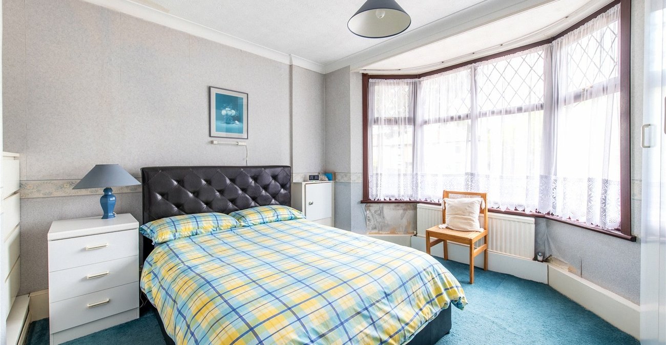 4 bedroom bungalow for sale in Maidstone | Robinson Michael & Jackson