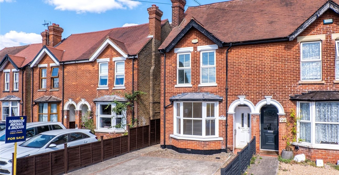 3 bedroom house for sale in Maidstone | Robinson Michael & Jackson