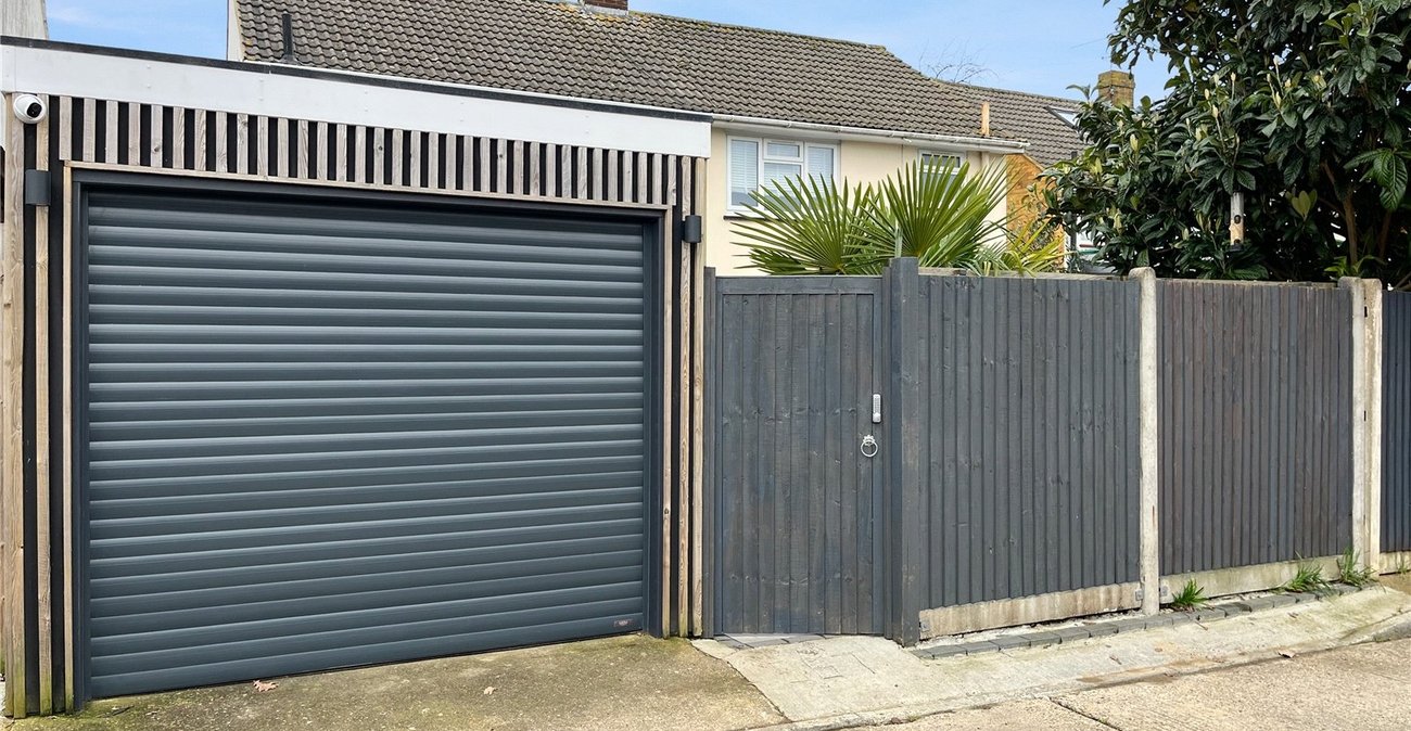 3 bedroom house for sale in Lordswood | Robinson Michael & Jackson