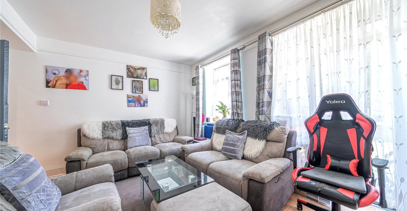 2 bedroom property for sale in East Dulwich | Robinson Jackson