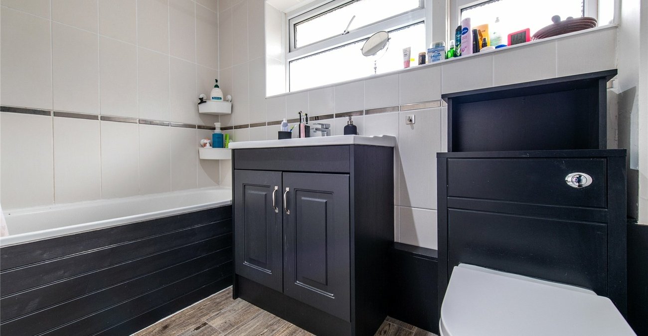 2 bedroom house for sale in Gravesend | Robinson Michael & Jackson