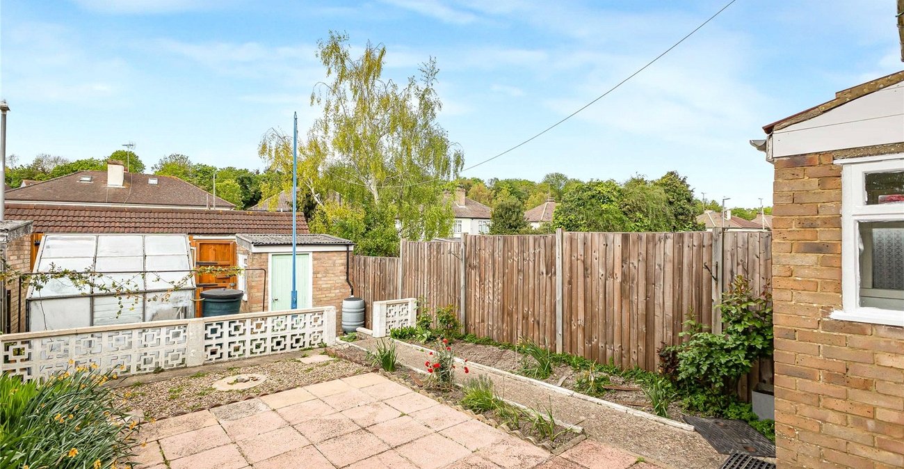 2 bedroom house for sale in Gravesend | Robinson Michael & Jackson