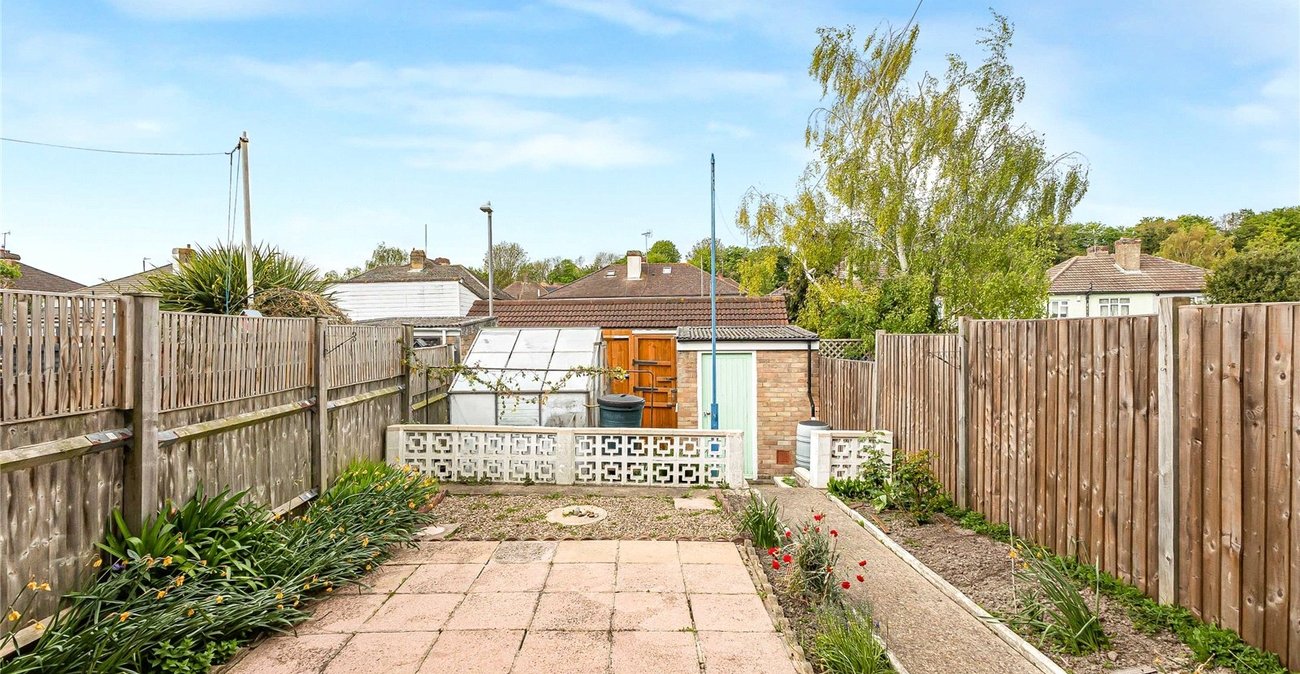 2 bedroom house for sale in Gravesend | Robinson Michael & Jackson