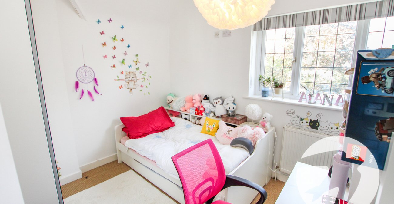 3 bedroom house for sale in London | Robinson Jackson