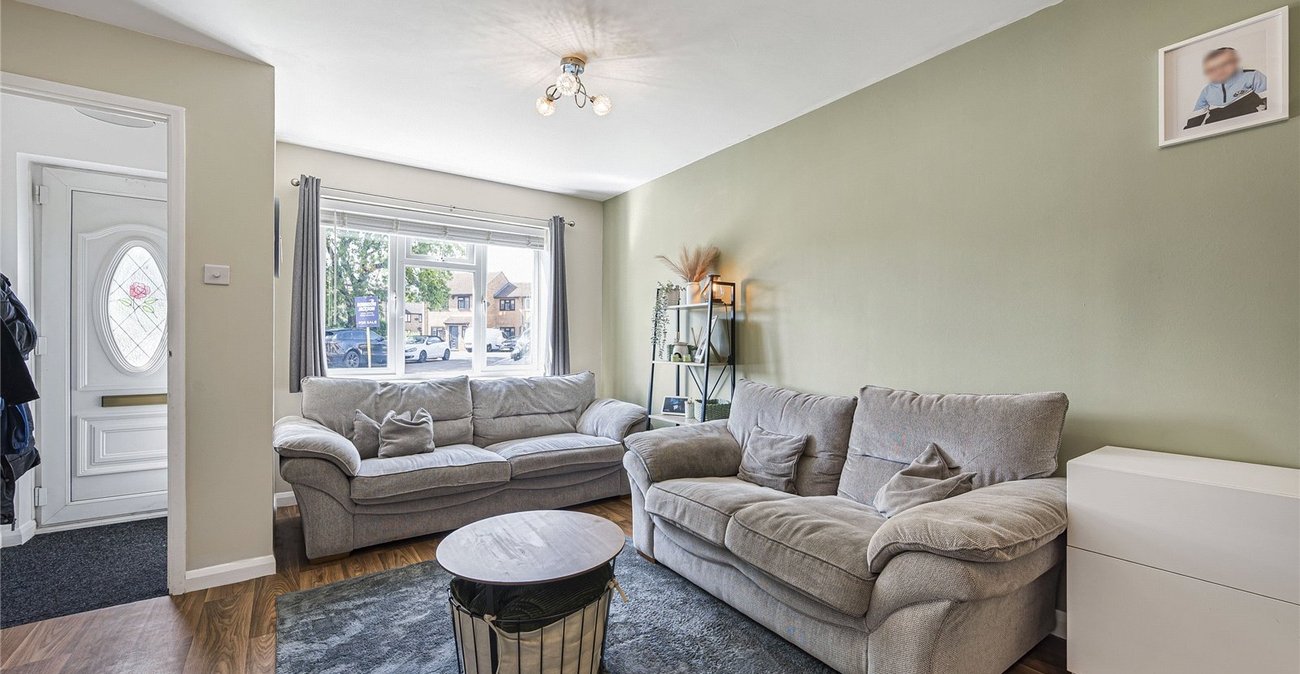 2 bedroom house for sale in Greenhithe | Robinson Jackson