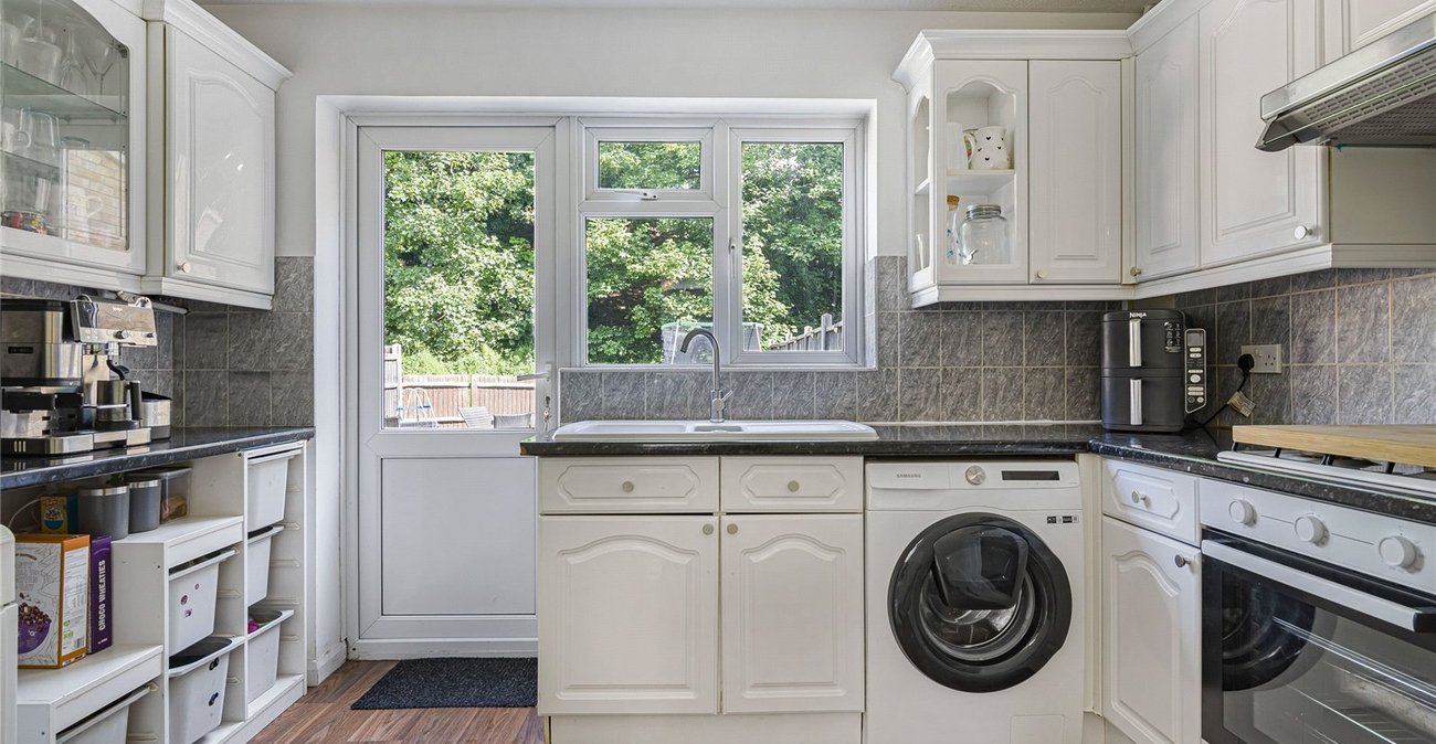 2 bedroom house for sale in Greenhithe | Robinson Jackson