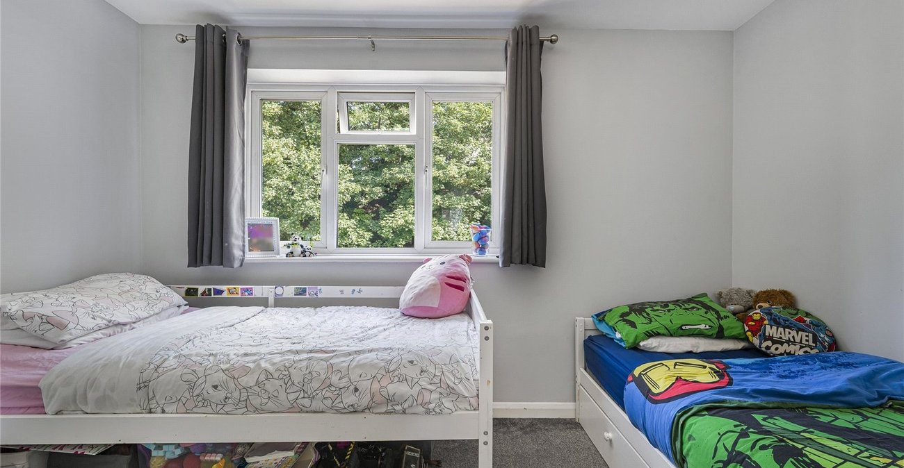 2 bedroom house for sale in Greenhithe | Robinson Jackson