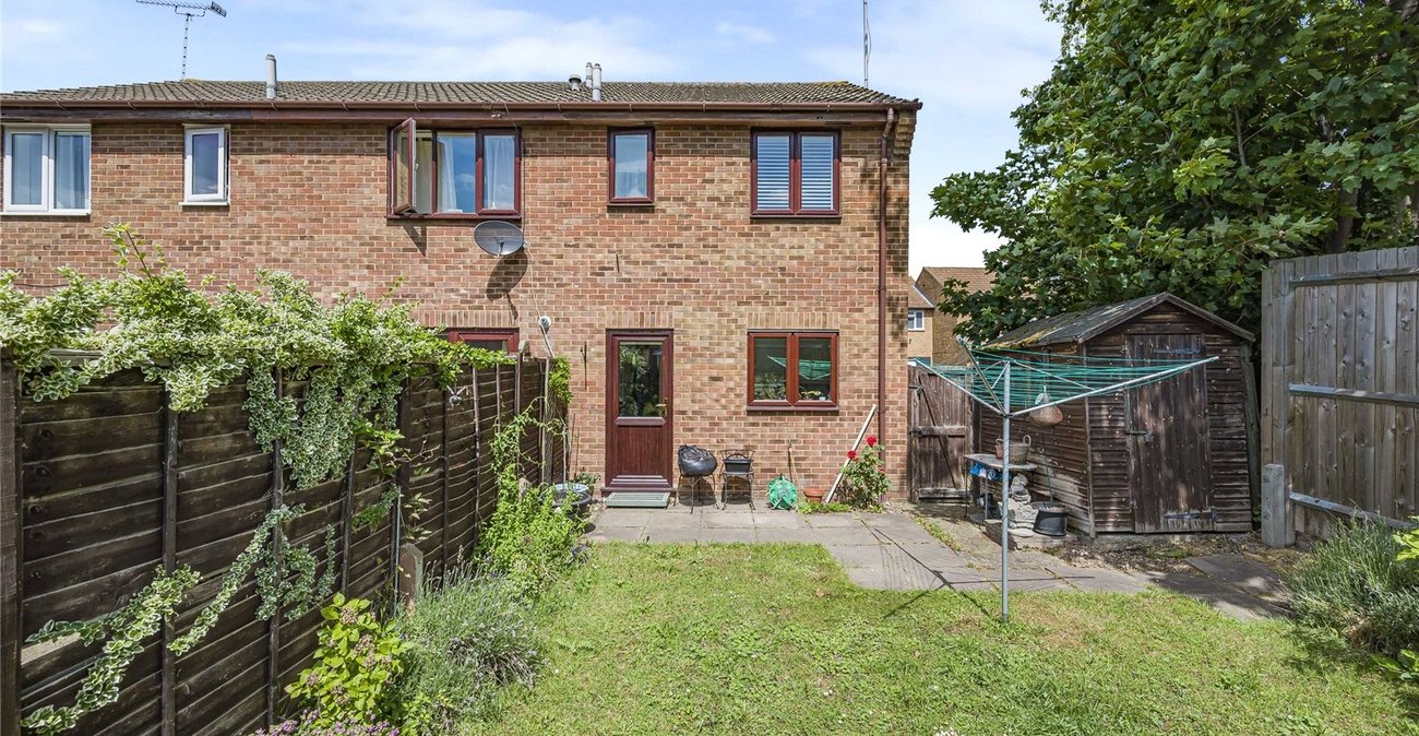 2 bedroom house for sale in Greenhithe | Robinson Jackson
