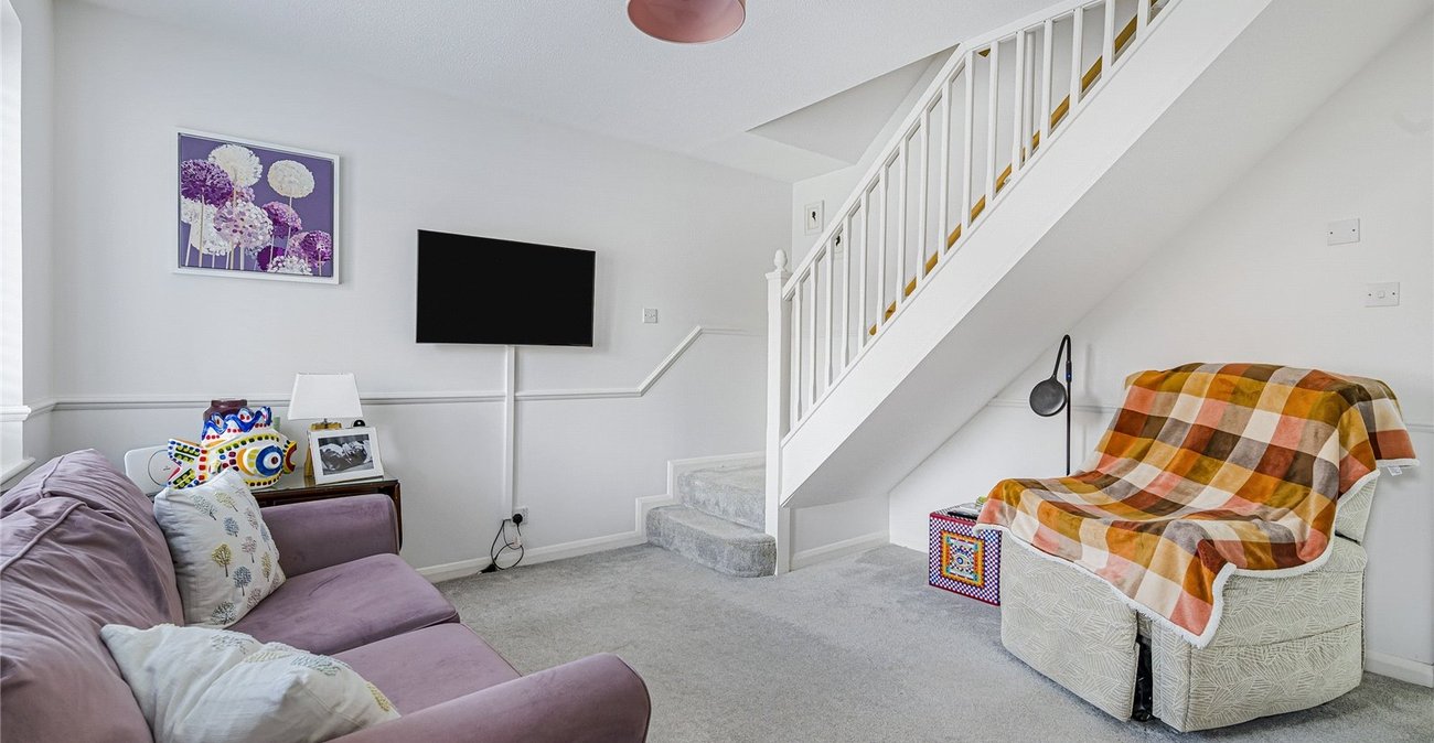 2 bedroom house for sale in Greenhithe | Robinson Jackson
