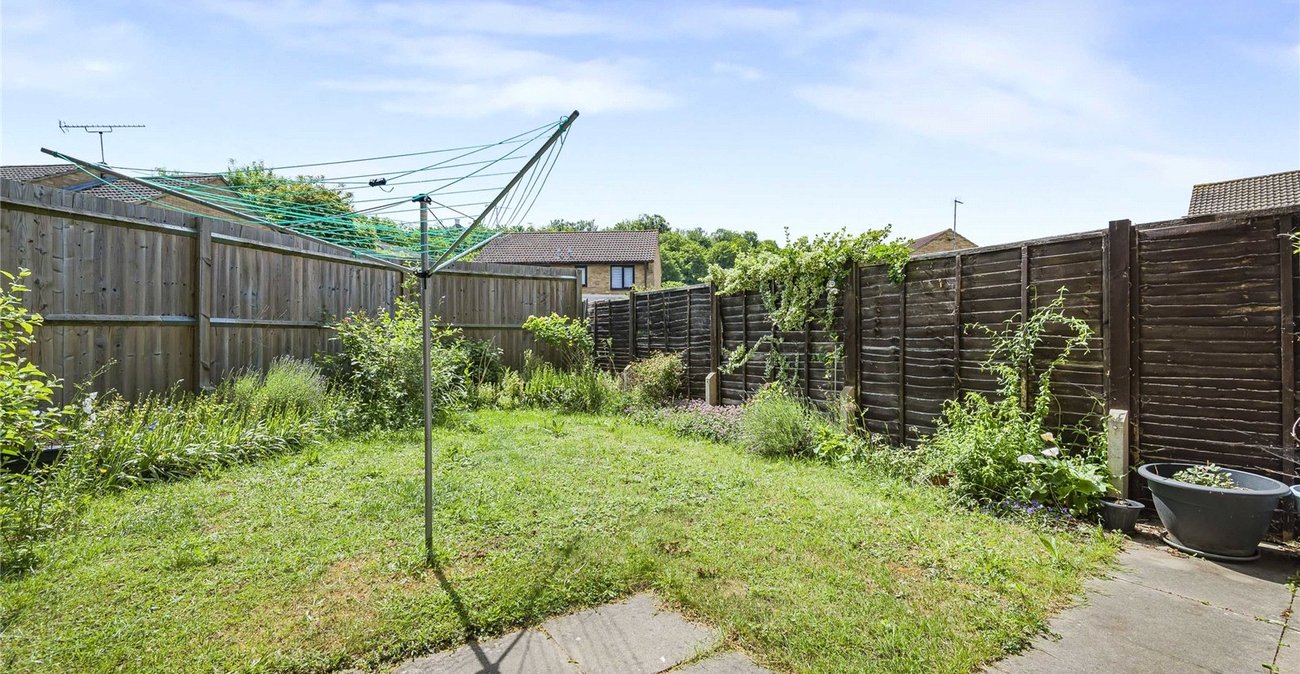 2 bedroom house for sale in Greenhithe | Robinson Jackson