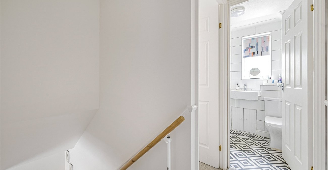 2 bedroom house for sale in Greenhithe | Robinson Jackson