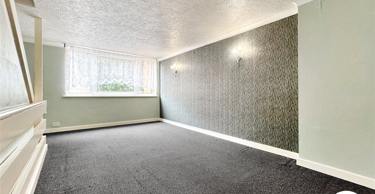 2 bedroom property for sale in Maidstone | Robinson Michael & Jackson