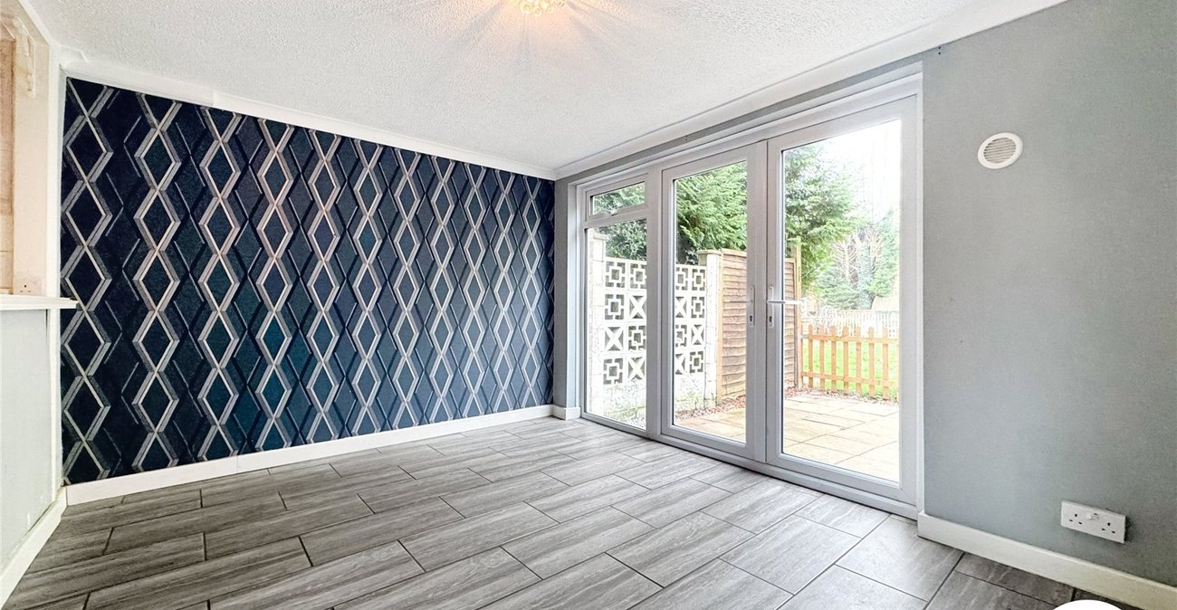 2 bedroom property for sale in Maidstone | Robinson Michael & Jackson