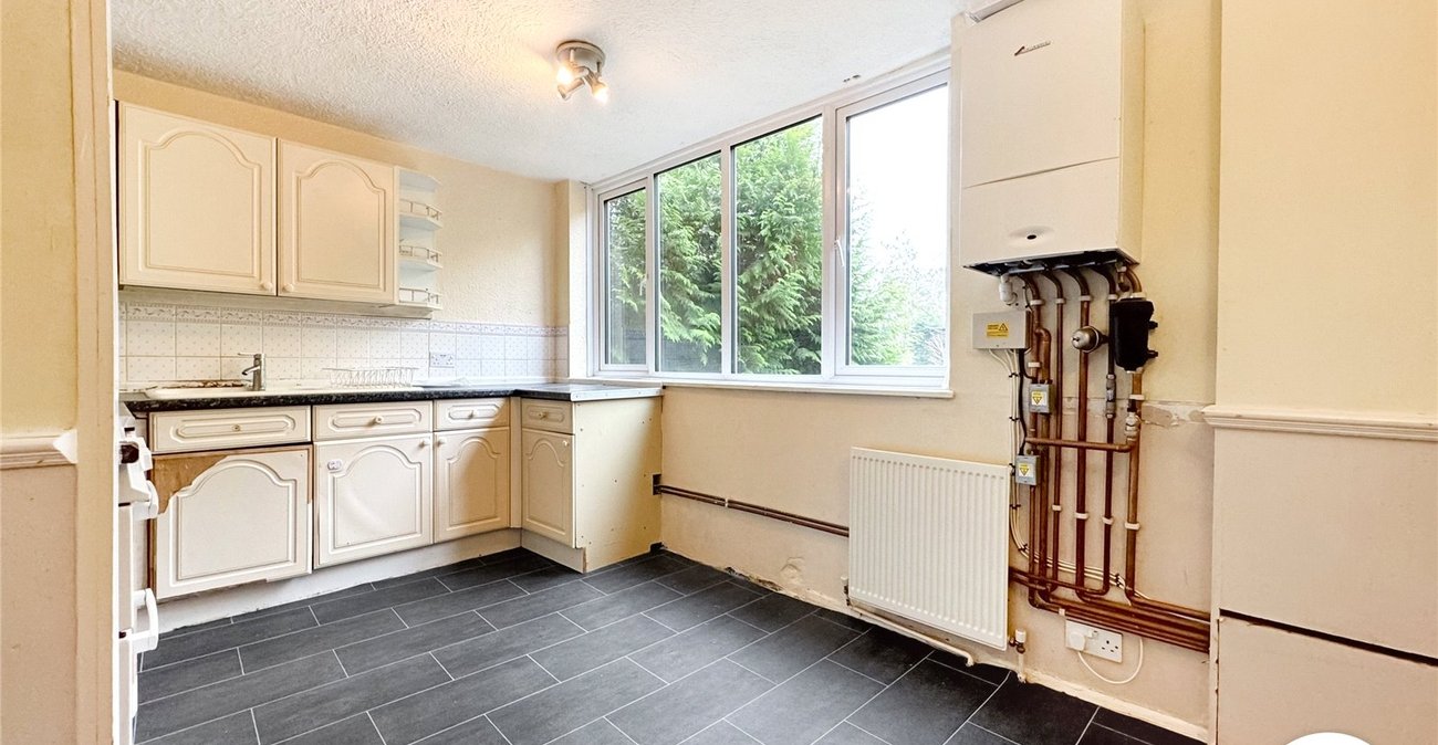 2 bedroom property for sale in Maidstone | Robinson Michael & Jackson