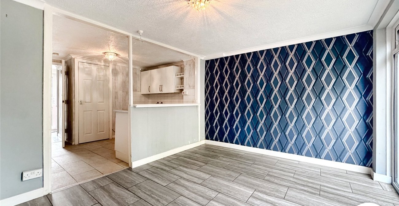2 bedroom property for sale in Maidstone | Robinson Michael & Jackson