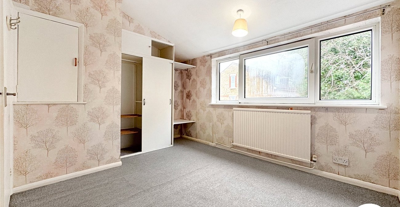 2 bedroom property for sale in Maidstone | Robinson Michael & Jackson