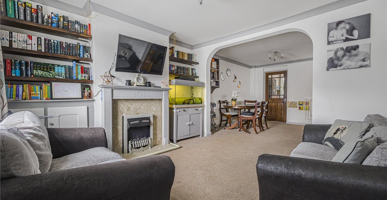2 bedroom house for sale in Chalk | Robinson Michael & Jackson