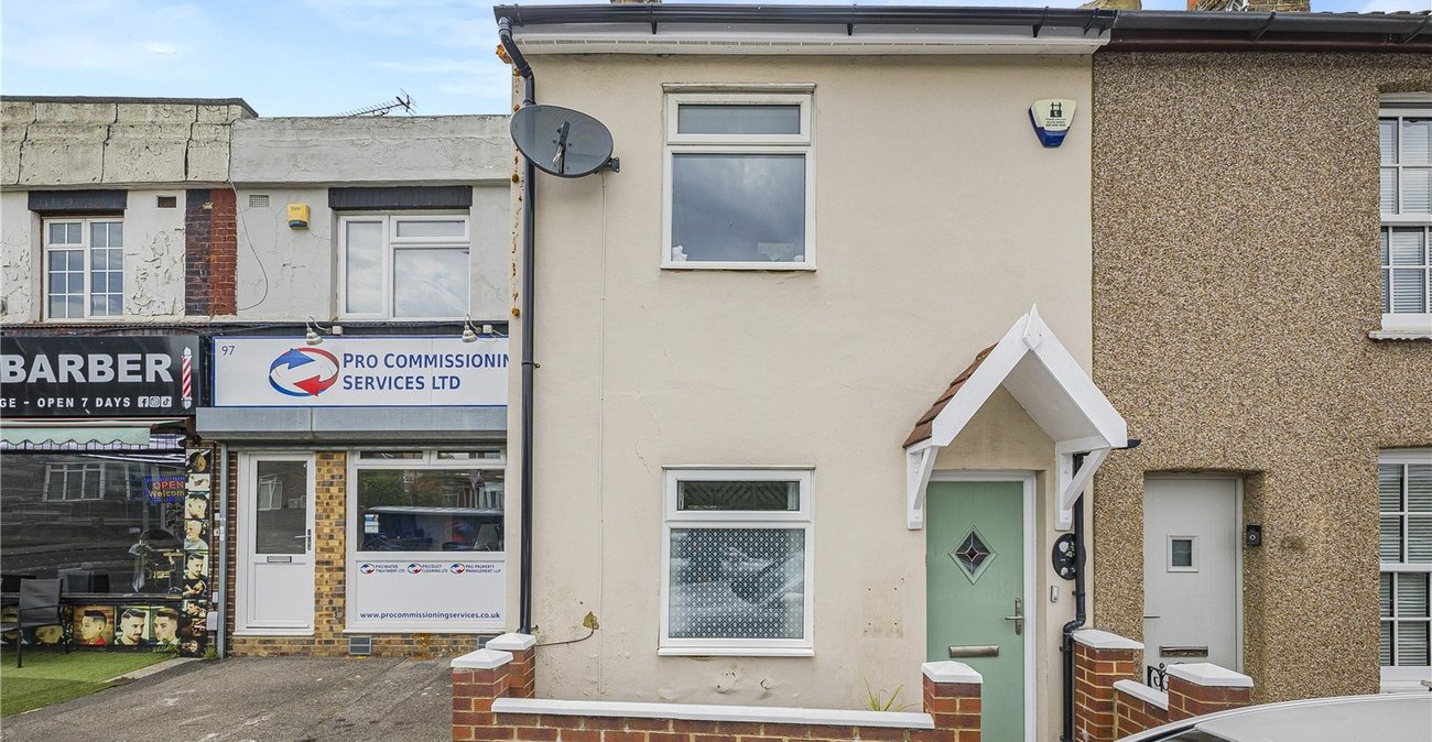 2 bedroom house for sale in Chalk | Robinson Michael & Jackson