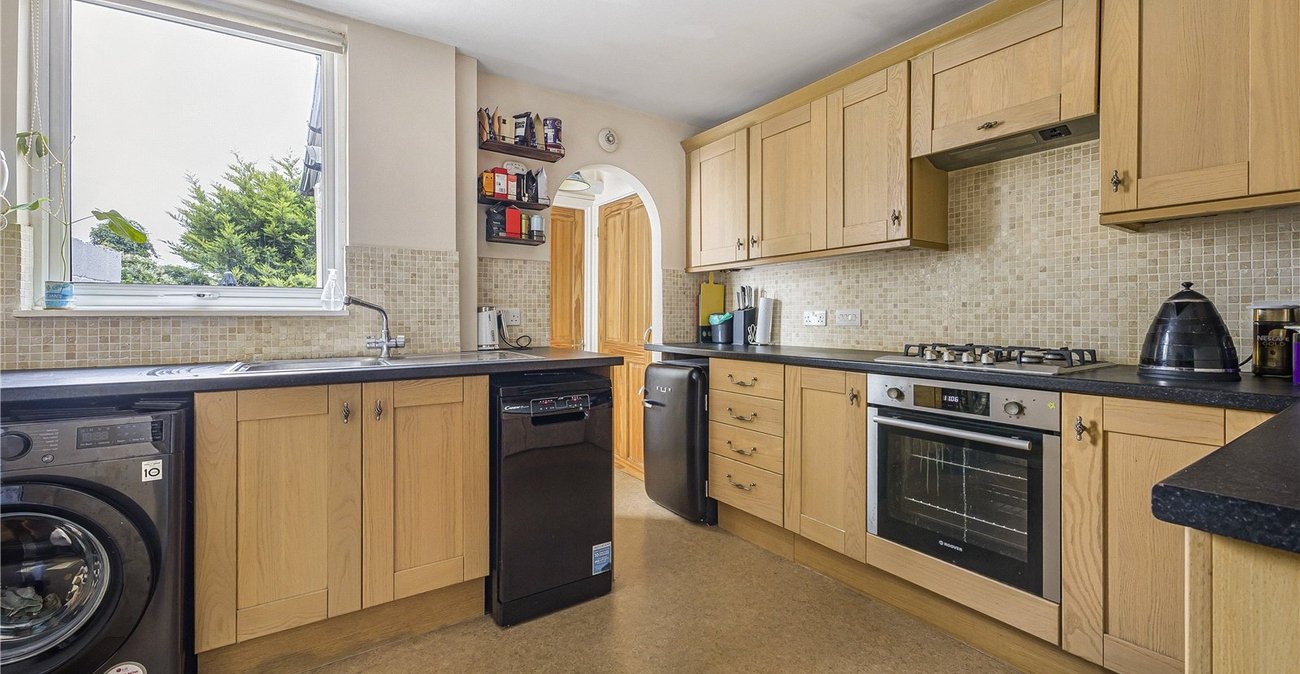 2 bedroom house for sale in Chalk | Robinson Michael & Jackson
