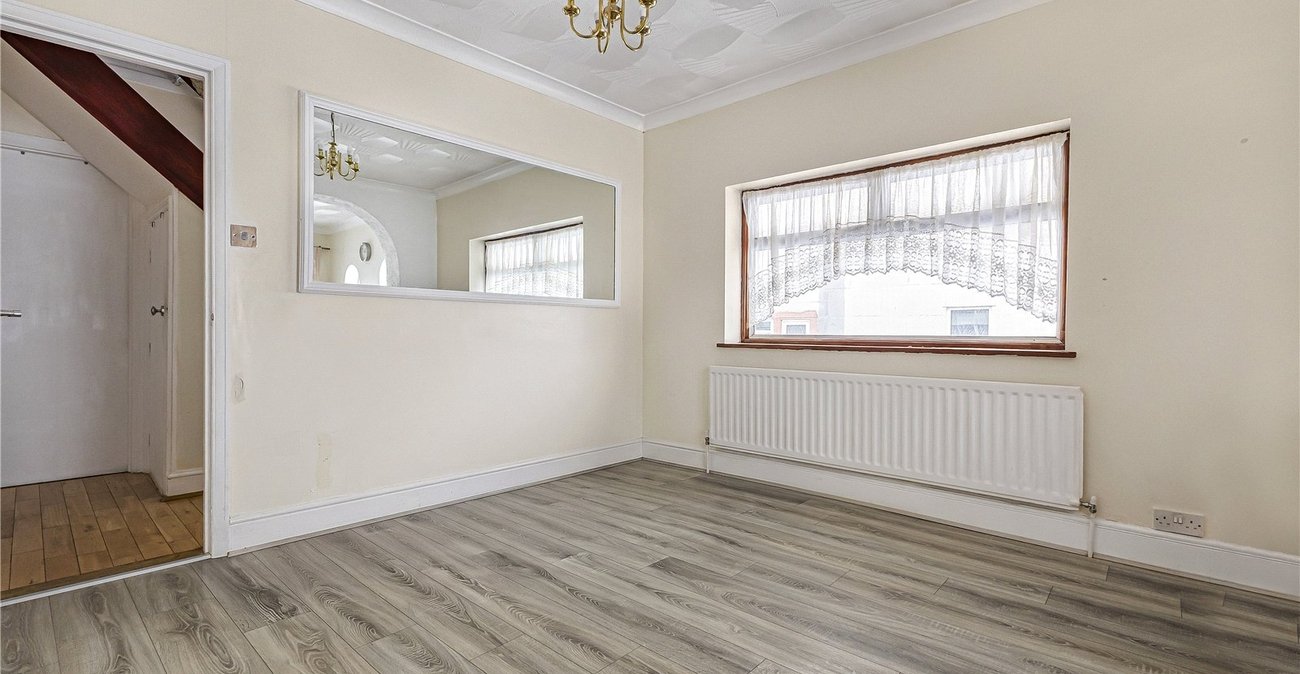 3 bedroom house for sale in Chalk | Robinson Michael & Jackson
