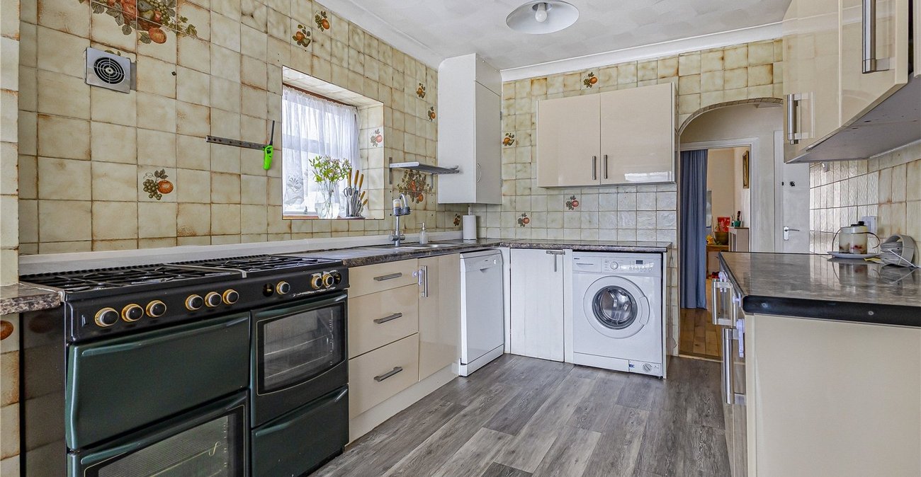 3 bedroom house for sale in Chalk | Robinson Michael & Jackson