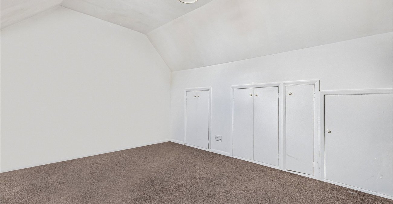 3 bedroom house for sale in Chalk | Robinson Michael & Jackson