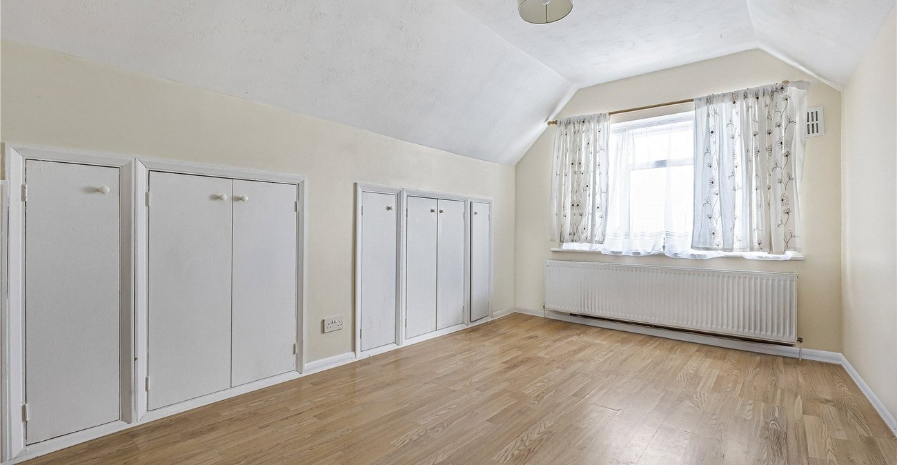 3 bedroom house for sale in Chalk | Robinson Michael & Jackson