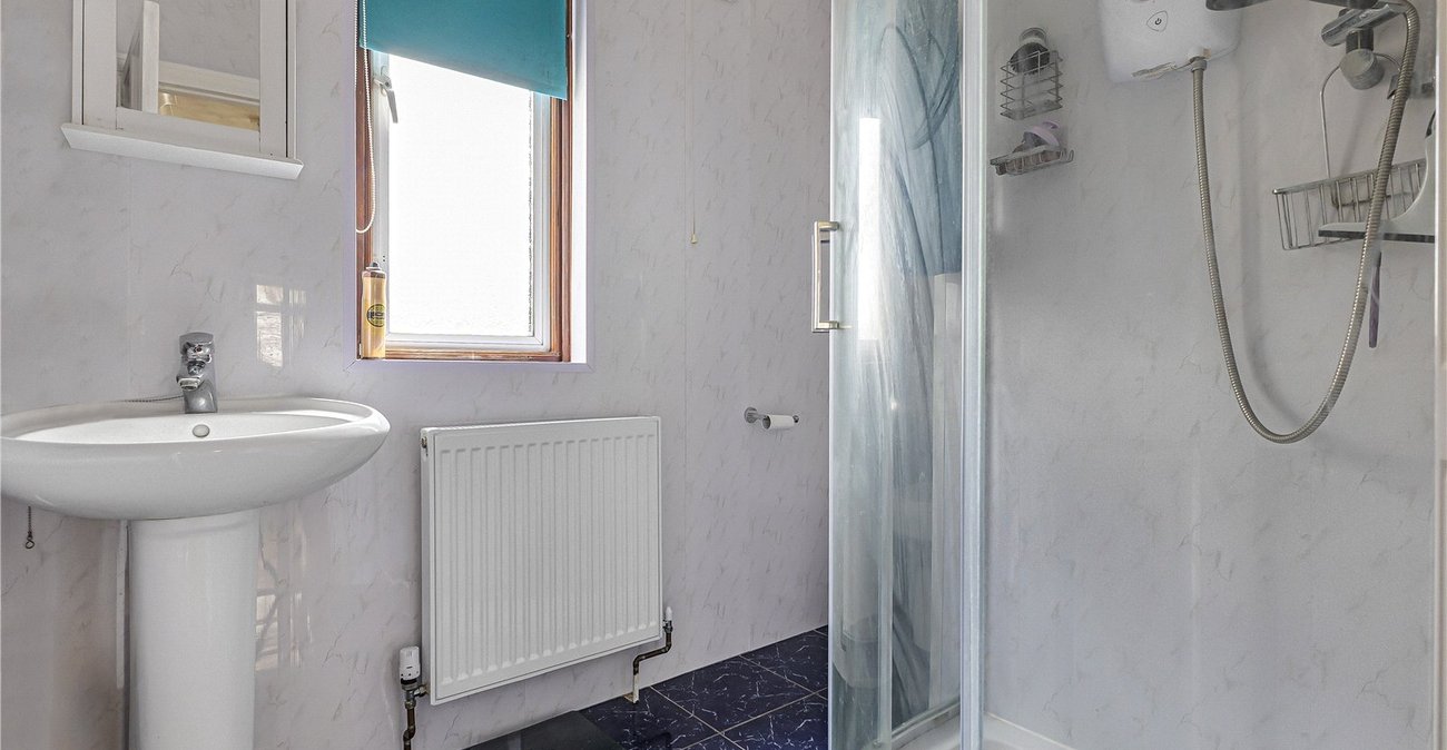 3 bedroom house for sale in Chalk | Robinson Michael & Jackson