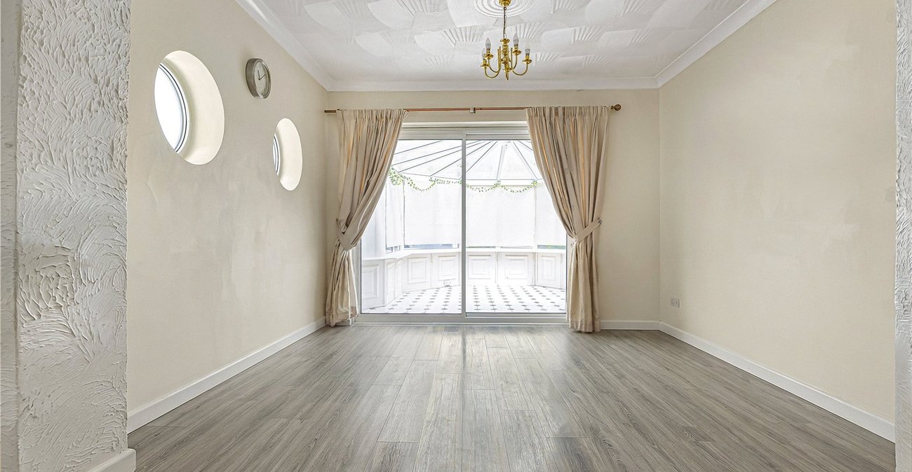 3 bedroom house for sale in Chalk | Robinson Michael & Jackson
