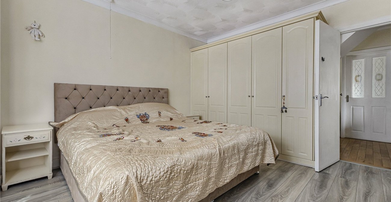 3 bedroom house for sale in Chalk | Robinson Michael & Jackson
