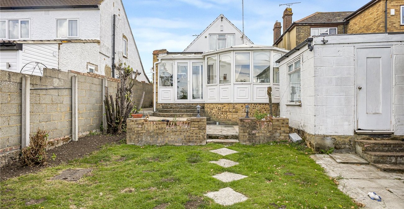 3 bedroom house for sale in Chalk | Robinson Michael & Jackson