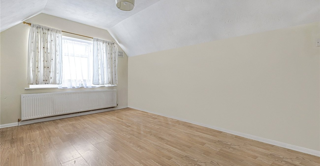 3 bedroom house for sale in Chalk | Robinson Michael & Jackson