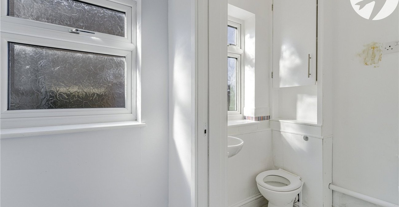 3 bedroom house for sale in Chalk | Robinson Michael & Jackson