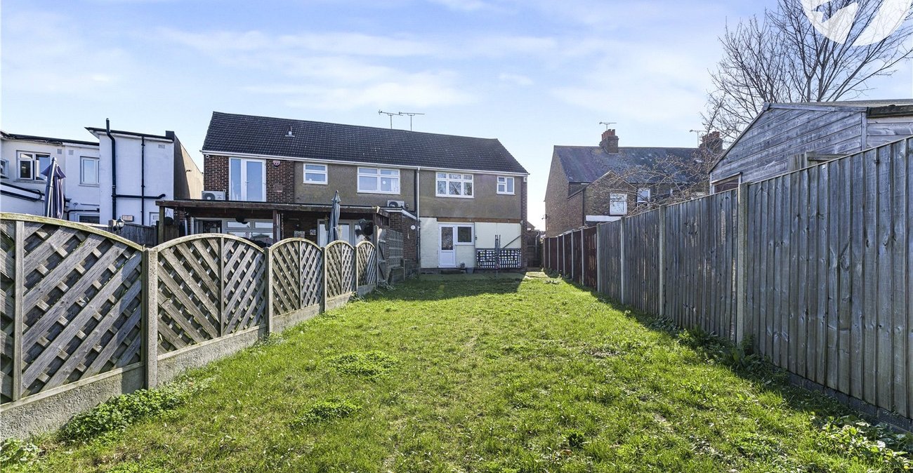 3 bedroom house for sale in Chalk | Robinson Michael & Jackson