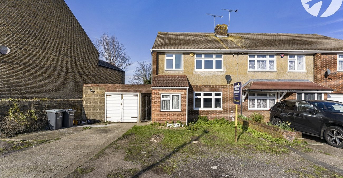 3 bedroom house for sale in Chalk | Robinson Michael & Jackson