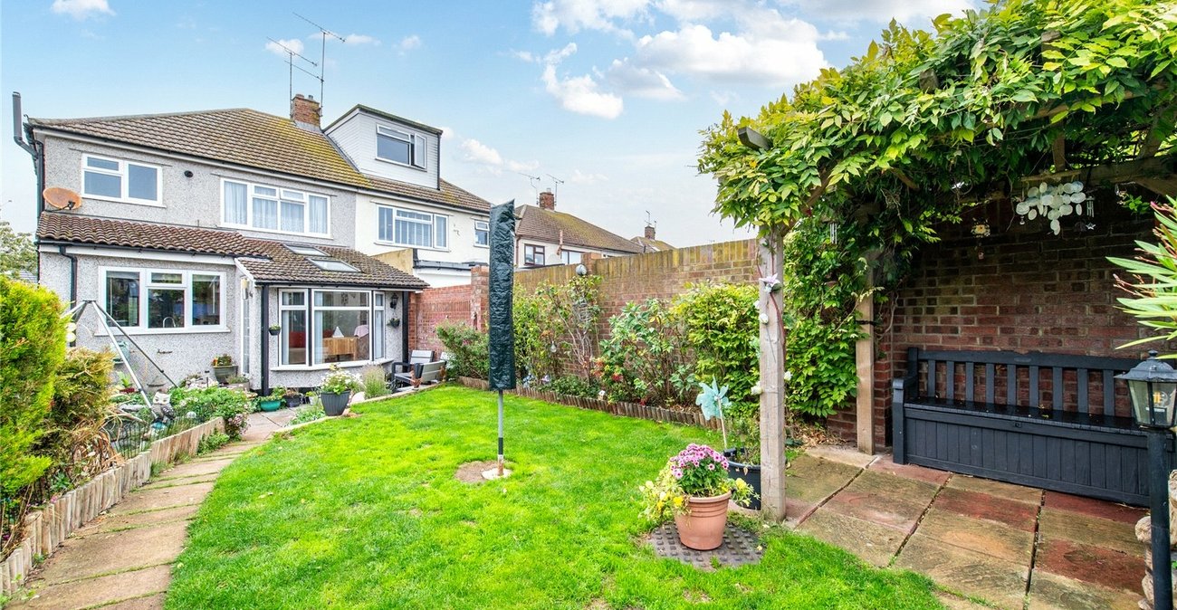 3 bedroom house for sale in Chalk | Robinson Michael & Jackson