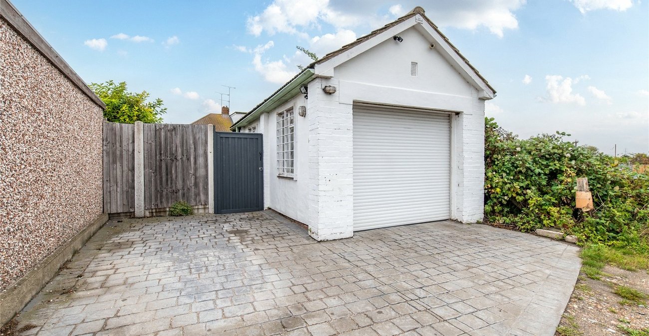 3 bedroom house for sale in Chalk | Robinson Michael & Jackson