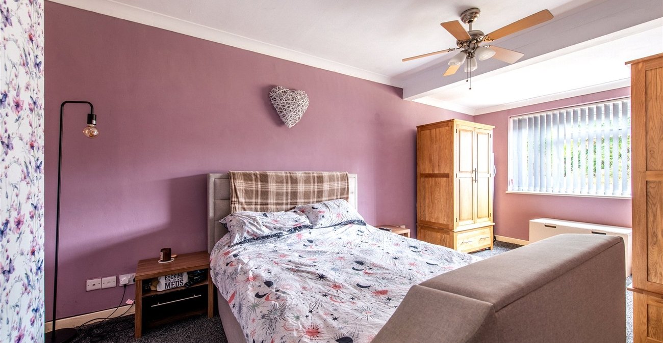 3 bedroom bungalow for sale in Chalk | Robinson Michael & Jackson