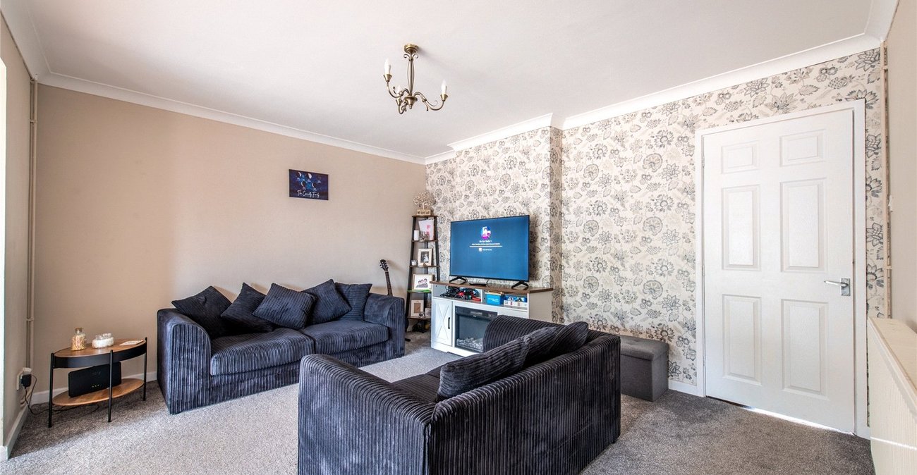 3 bedroom bungalow for sale in Chalk | Robinson Michael & Jackson