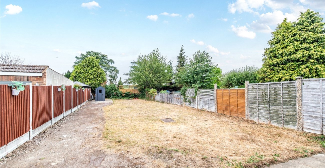 3 bedroom bungalow for sale in Chalk | Robinson Michael & Jackson
