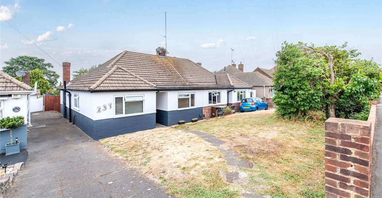 3 bedroom bungalow for sale in Chalk | Robinson Michael & Jackson