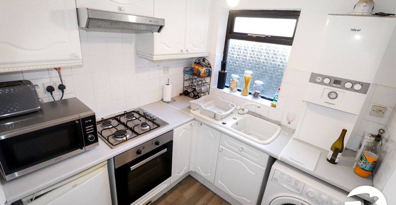 1 bedroom property for sale in Belvedere | Robinson Jackson