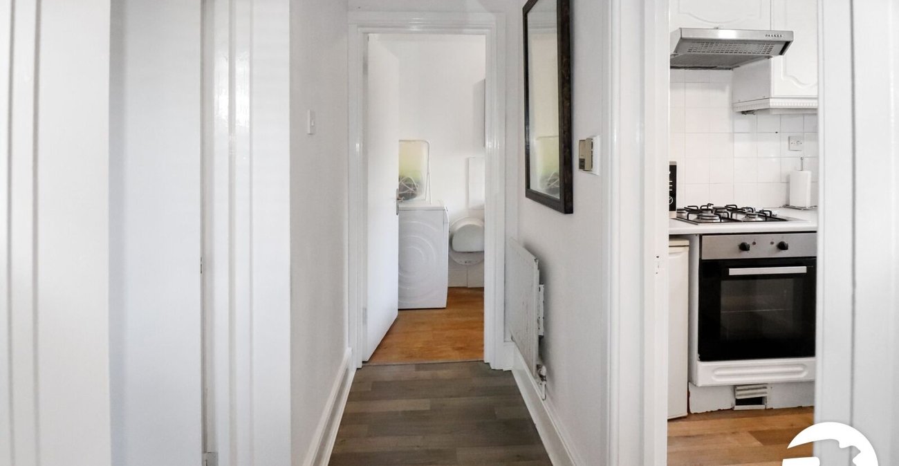 1 bedroom property for sale in Belvedere | Robinson Jackson