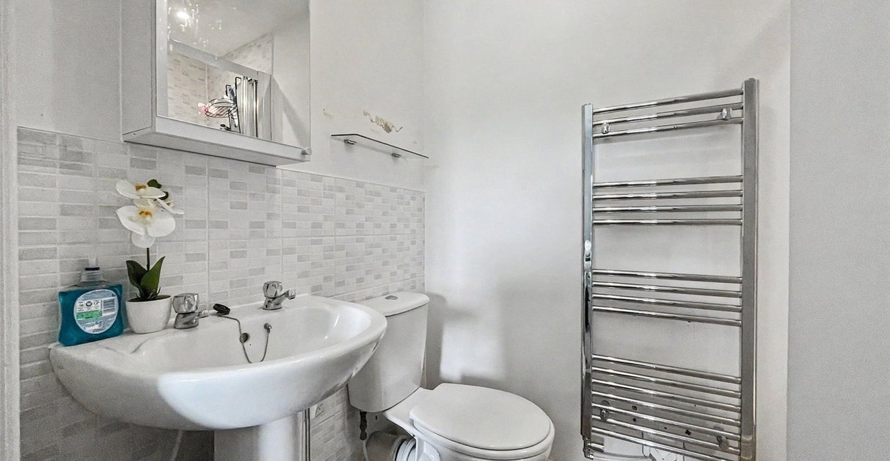 3 bedroom house for sale in Gillingham | Robinson Michael & Jackson