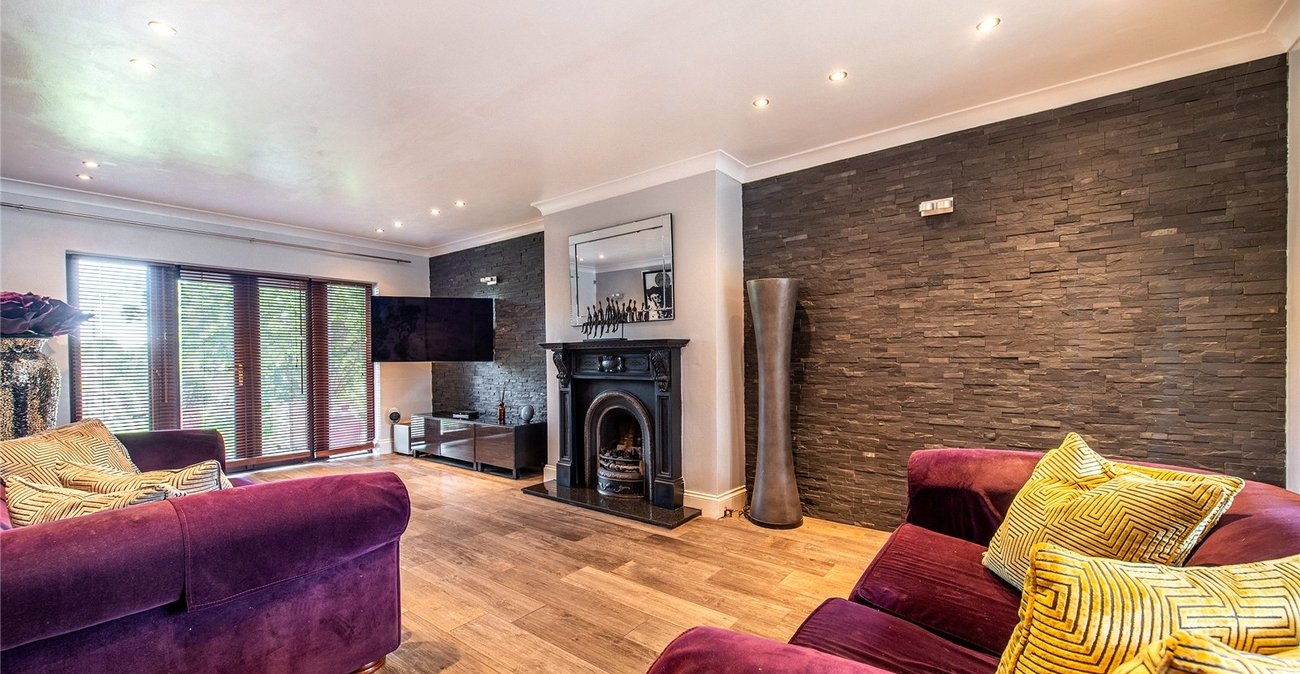 4 bedroom house for sale in Rainham | Robinson Michael & Jackson