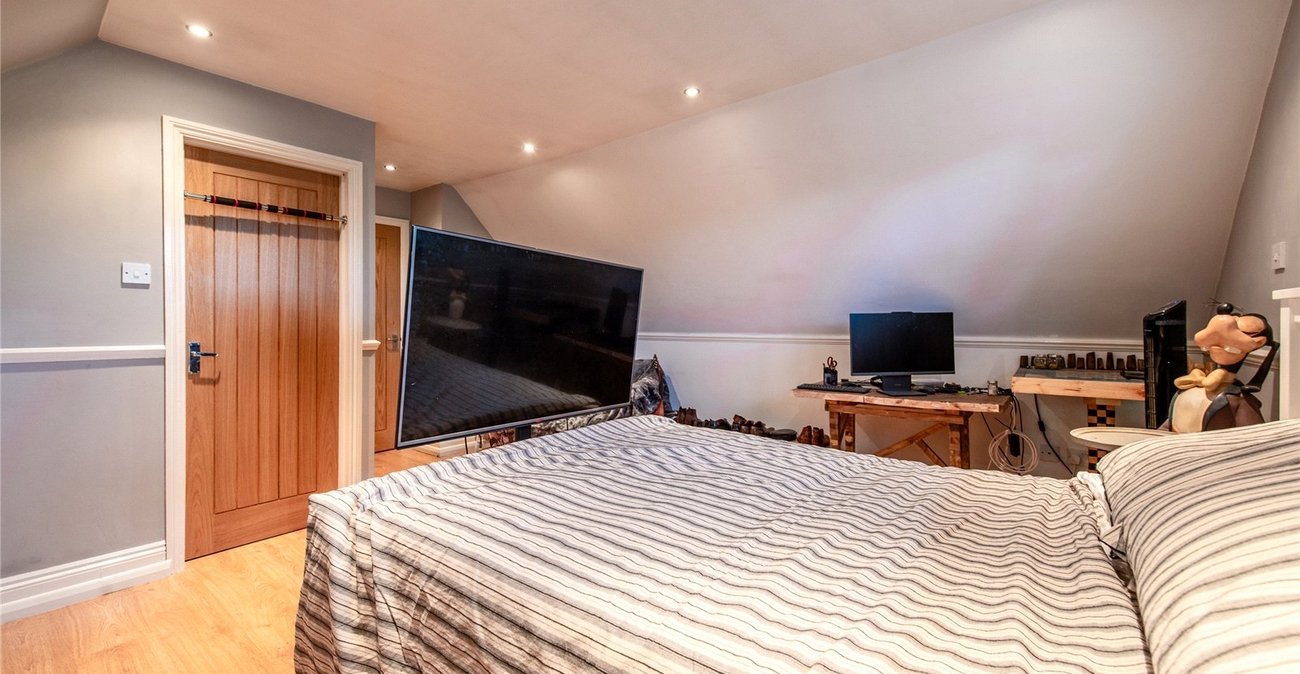4 bedroom house for sale in Rainham | Robinson Michael & Jackson