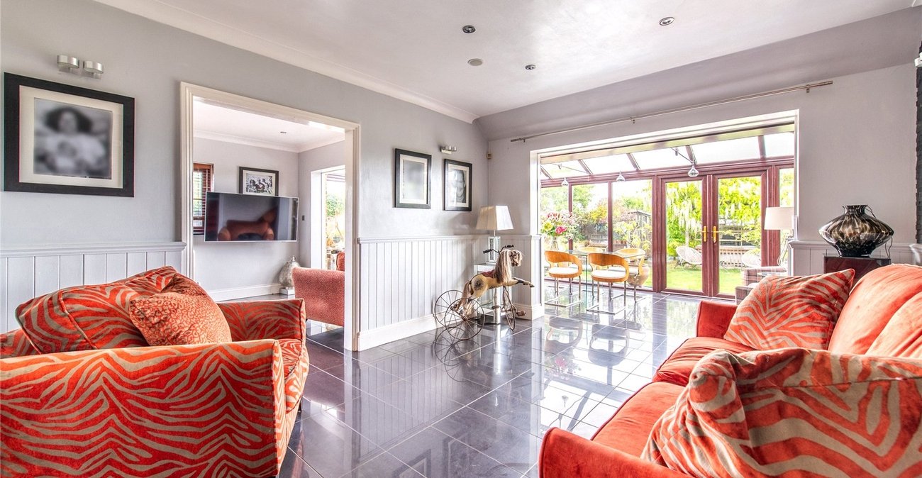 4 bedroom house for sale in Rainham | Robinson Michael & Jackson